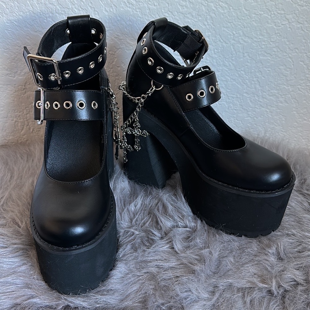 Widow Damned If I Do Platform Mary Janes